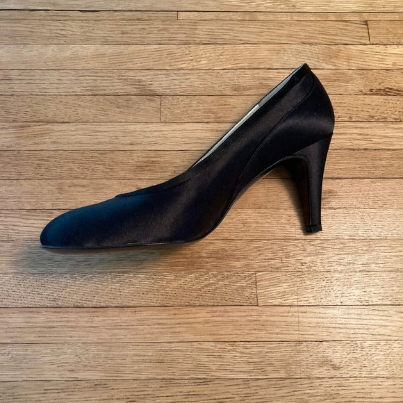 David Evins Vintage Black Satin Heels - Picture 3 of 7
